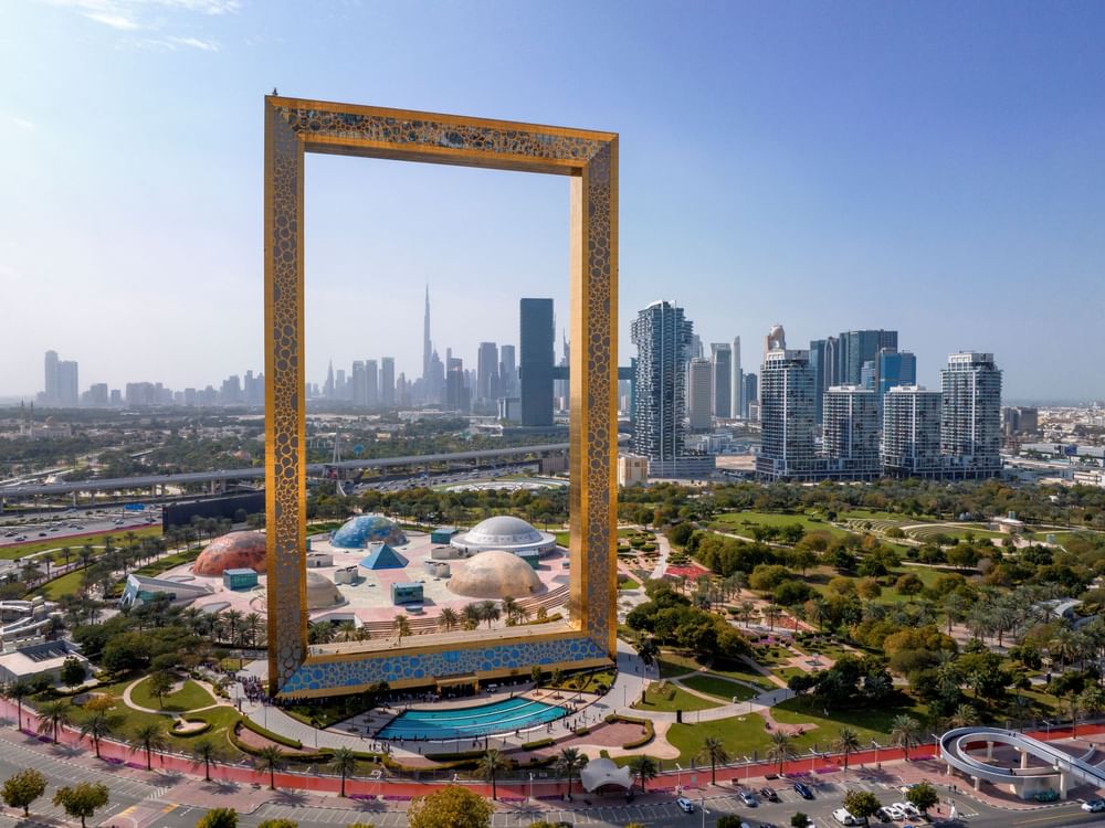 Top 10 Expert Tips for Buying a Home in Dubai's Real Estate Market | Royal Estates